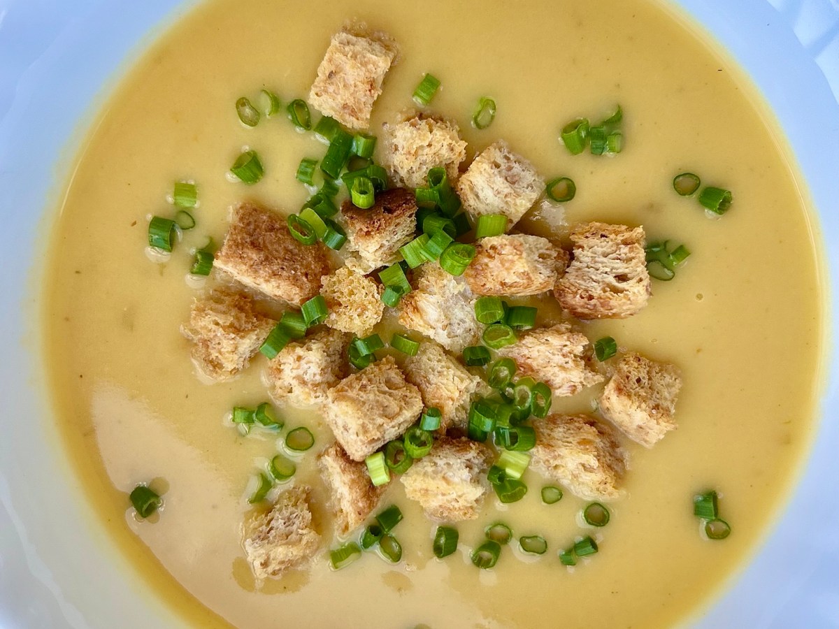 Supă cremă de praz și&nbsp;cartofi